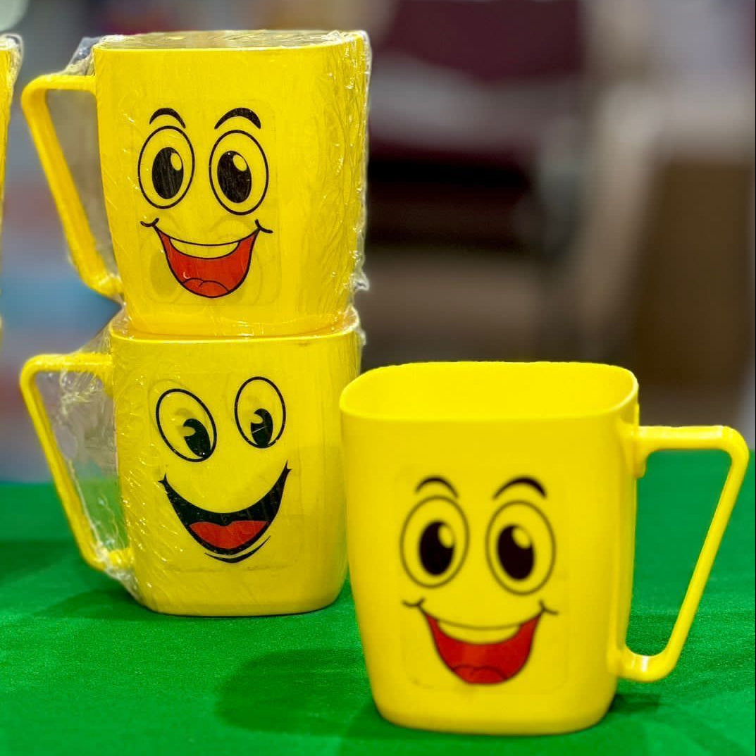 SMILEY CHARACTER PRINTED KIDS' PLASTIC MUG