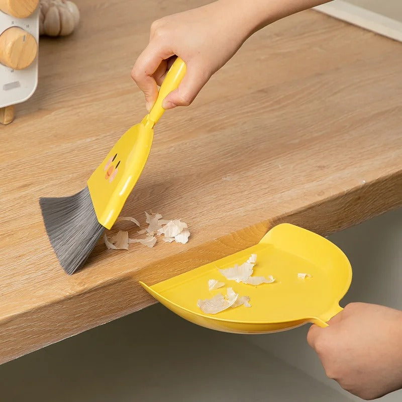 Desktop Mini Broom & Dustpan Set