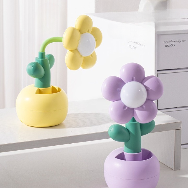 Creative Flower Rechargeable Table Lamp
